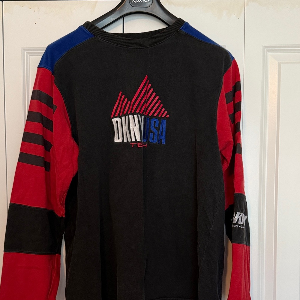 Vintage DKNY Black and Red Graphic Long sleeve sweatshirt